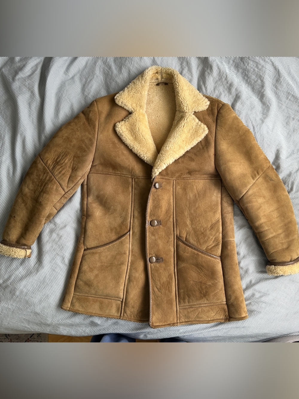 Vintage Pure Wool Shearling-Lined Teddy Jacket in Tan and Cream